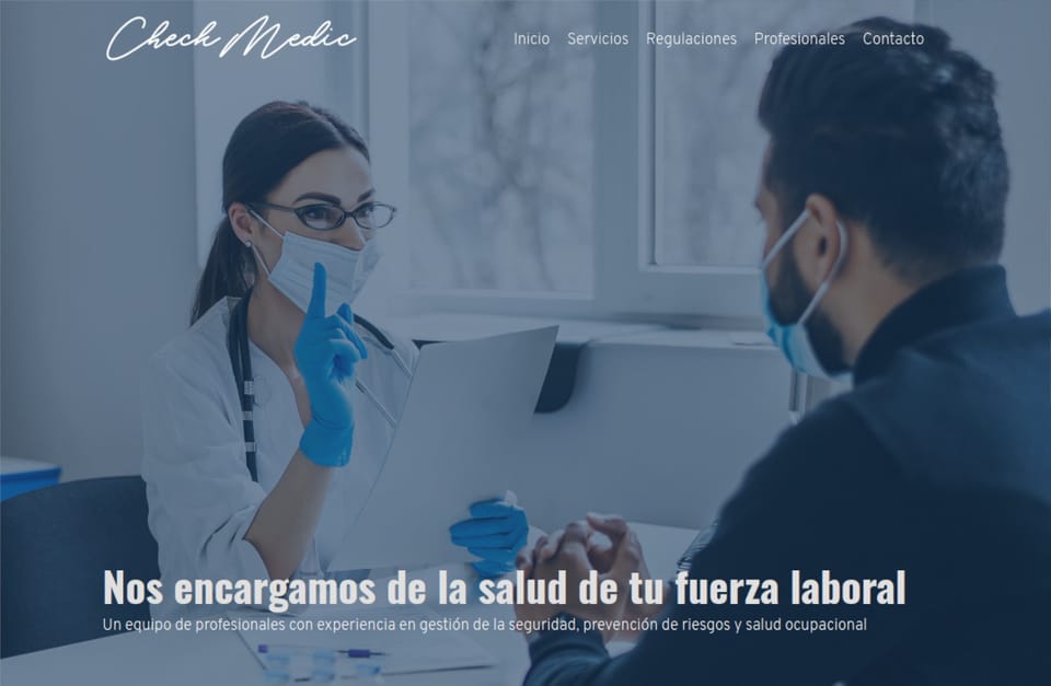 Web de CheckMedic: página de presentación con formulario de contacto.